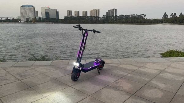 Qatlana bilən Elektrik Kick Scooter istehsalçısı