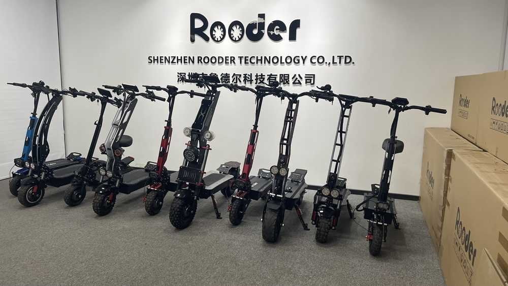 Qırmızı Elektrikli Skuter Yetkinlər üçün istehsalçı Qırmızı Elektrikli Skuter Yetkinlər üçün istehsalçı