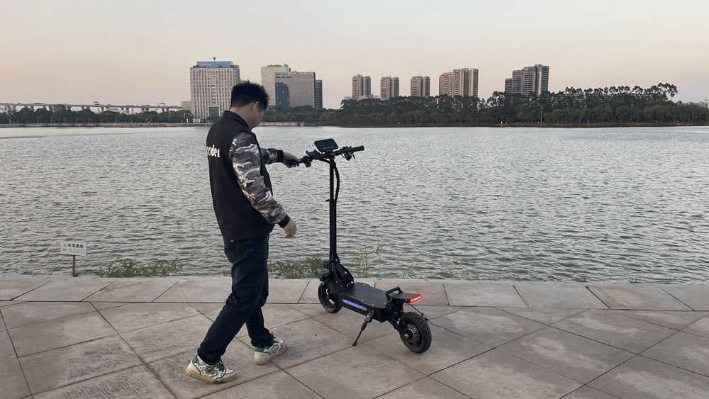 özünü balanslaşdıran istehsalçı özünü balanslaşdıran istehsalçı